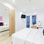Hostal Blasco de Garay 61B