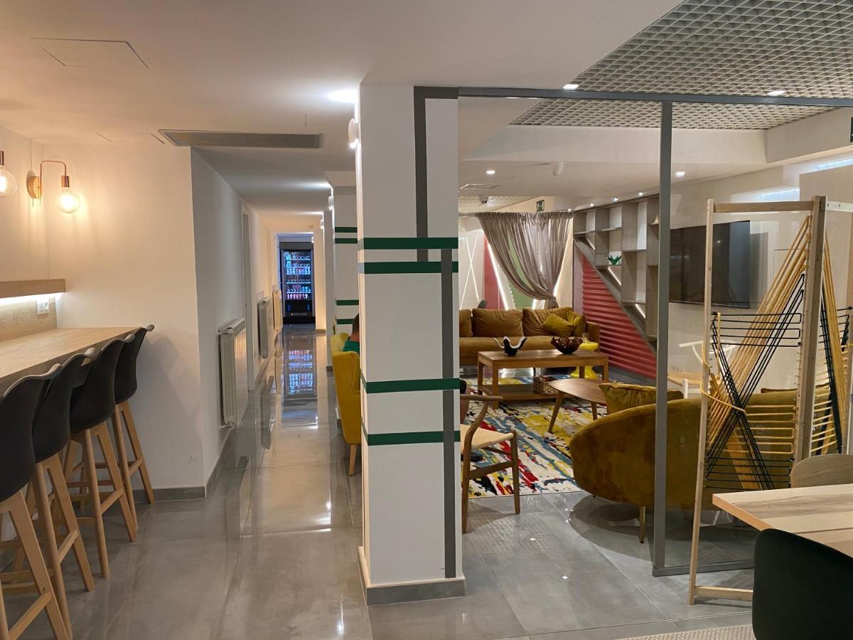 Hostal Blasco de Garay 61B * Madrid