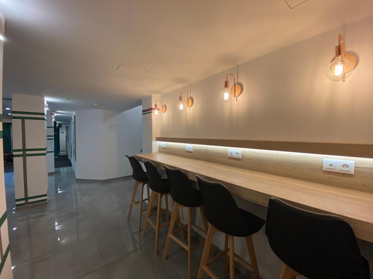 Hostal Blasco de Garay 61B Hostal *